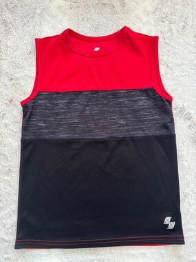 SET OF 5 
Place Sport , Old Navy, Black Bear 
Set of 5 active wear